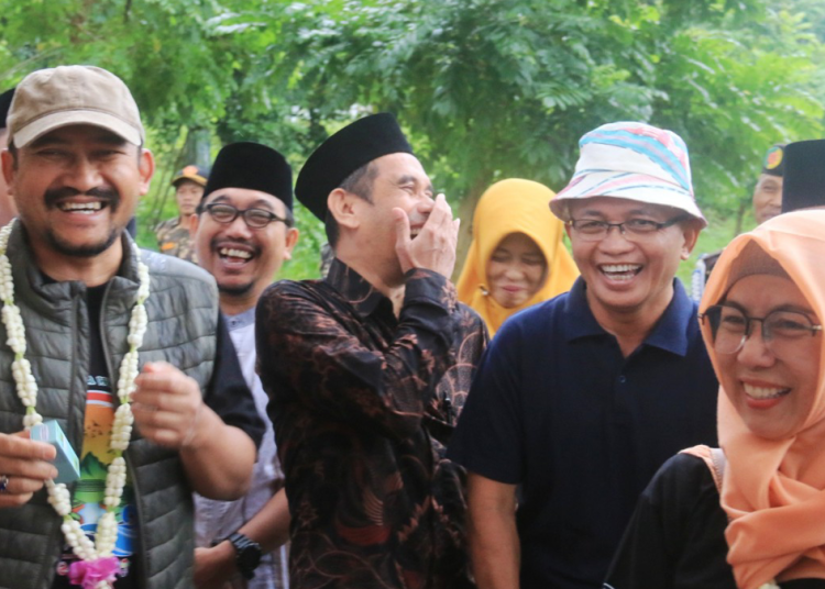 Bupati Anom Widiyantoro Dorong Pengembangan Pariwisata Pemalang dengan Perhatikan Sarana dan Prasarana 1 Bupati Anom Widiyantoro Dorong Pengembangan Pariwisata Pemalang dengan Perhatikan Sarana dan Prasarana