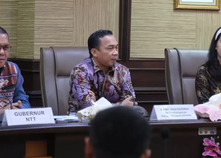 Menteri Wihaji Bahas Penanganan Stunting dan Kesejahteraan Keluarga Bersama Gubernur NTT 1 Menteri Wihaji Bahas Penanganan Stunting dan Kesejahteraan Keluarga Bersama Gubernur NTT