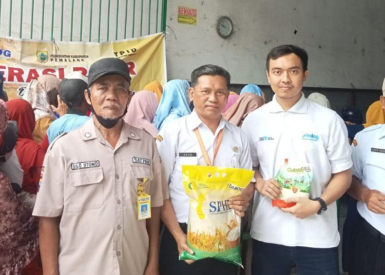 Warga Pemalang Antusias Ikuti Operasi Pasar Jelang Idul Fitri 2025 1 Warga Pemalang Antusias Ikuti Operasi Pasar Jelang Idul Fitri 2025