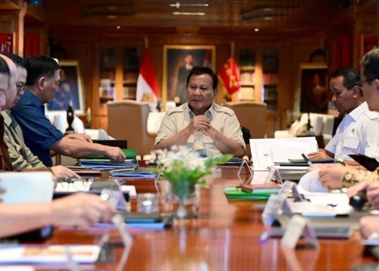 Presiden Prabowo Gelar Rapat Terbatas di Hari Minggu, Fokus pada Percepatan Hilirisasi Nasional