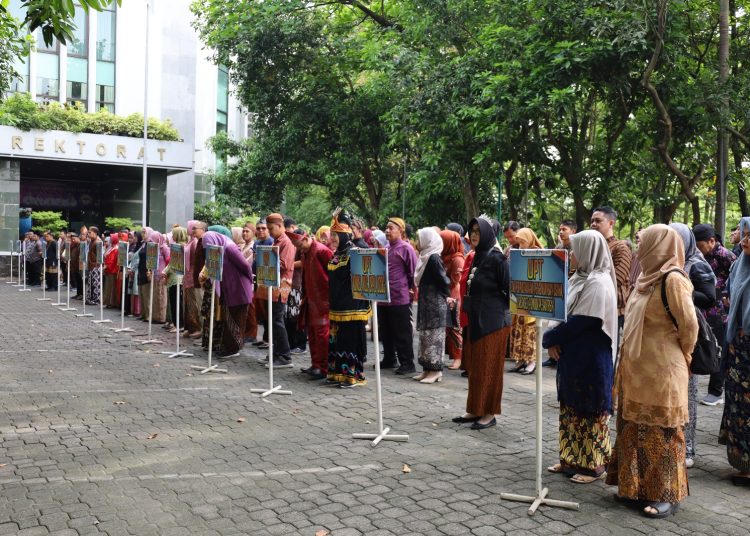 Universitas Muhammadiyah Semarang Rayakan Hari Kartini dengan Baju Adat Nusantara 1 Universitas Muhammadiyah Semarang