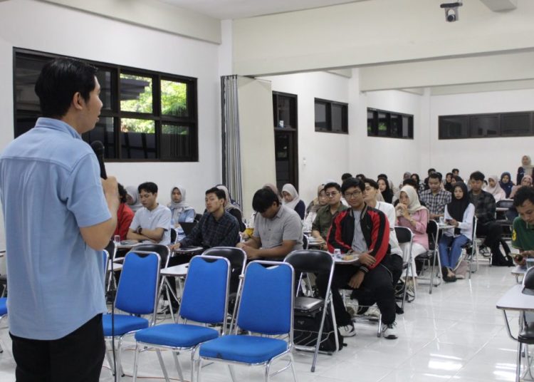 USM Gelar Workshop Data Science HIMMATISI Skill Up untuk Mahasiswa Hadapi Era Industri 4.0 1 USM Gelar Workshop Data Science HIMMATISI Skill Up untuk Mahasiswa Hadapi Era Industri 4.0