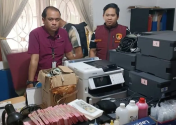 Polisi Bongkar Pabrik Uang Palsu di Bogor dengan Barang Bukti Senilai Rp3,3 Miliar 4 Polisi Bongkar Pabrik Uang Palsu di Bogor dengan Barang Bukti Senilai Rp3,3 Miliar
