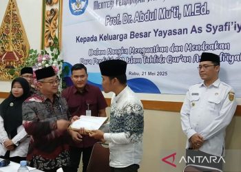 Kemendikdasmen Berikan Bantuan ke Ahli Waris Guru Korban Kecelakaan di Purworejo