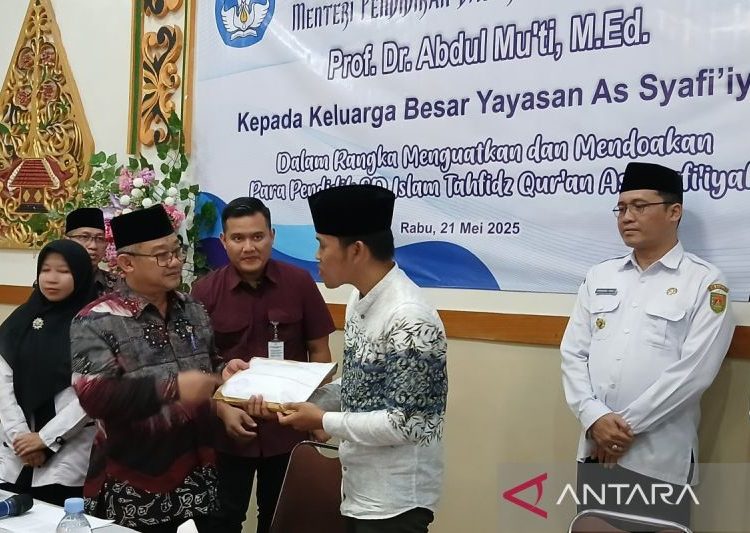 Kemendikdasmen Berikan Bantuan ke Ahli Waris Guru Korban Kecelakaan di Purworejo 1 Kemendikdasmen Berikan Bantuan ke Ahli Waris Guru Korban Kecelakaan di Purworejo