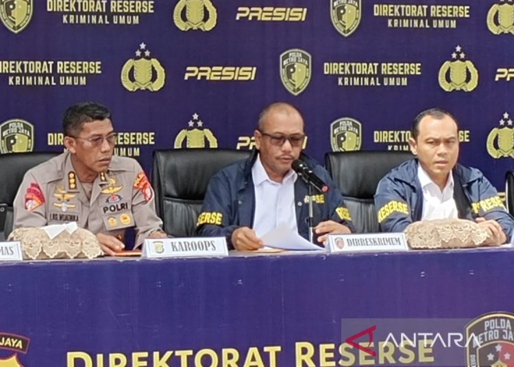 Polda Metro Jaya Amankan 348 Tersangka dalam Operasi Berantas Premanisme Berkedok Ormas 1 Polda Metro Jaya Amankan 348 Tersangka dalam Operasi Berantas Premanisme Berkedok Ormas