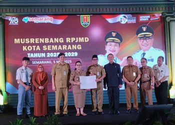 Wali Kota Semarang Perbaiki 44 Truk Sampah Rusak, Anggaran Rp2,5 Miliar Siap Digelontorkan