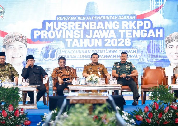 Gubernur Jateng Ahmad Luthfi Target Swasembada Pangan 2026 dengan Produksi Padi 9 Juta Ton