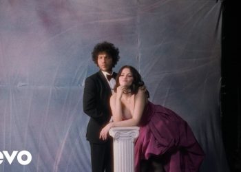 Lirik Lagu Selena Gomez, benny blanco – Talk (Official Video)