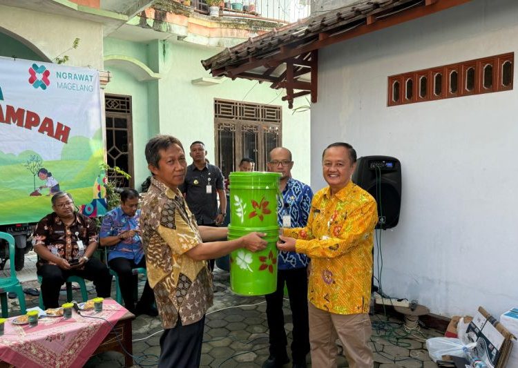Pemkot Magelang Gelar Pelatihan “Pemuda Sekolah Sampah” Bagi 48 Pelajar SMP di Kampung Iklim Nambangan